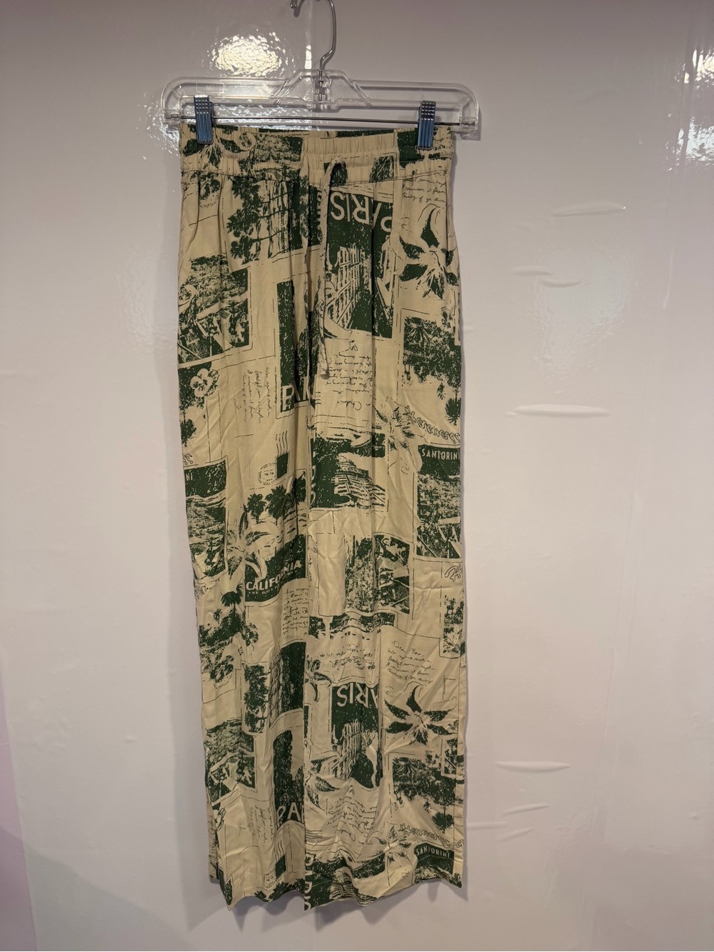 Urban Outfitters California, Paris,‎ Hawaii green cream travel flowy pants